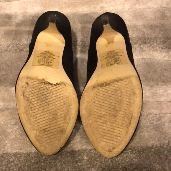 Black suede heels - Picture 3 of 3